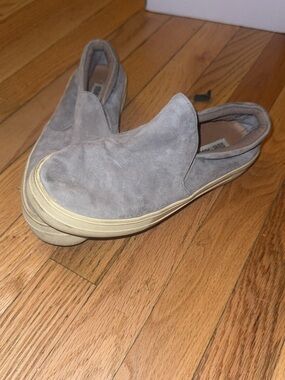 Steve Madden Slip-On Suede Flats in Light Gray with Cream Sole